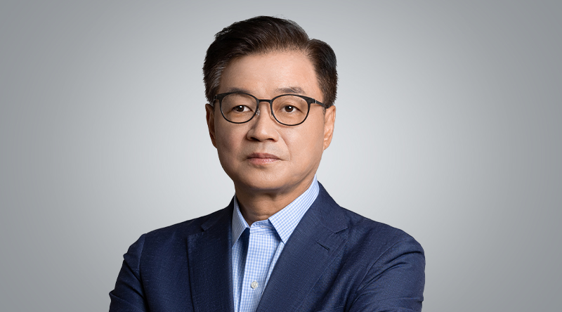 1724687541947043840 刘天文